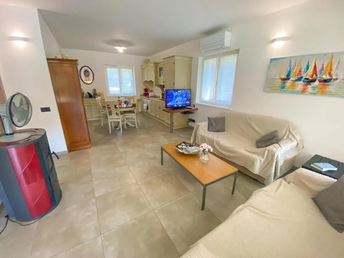 Paradiso-Boschetto Strand Bungalow Mit Pool Sorico 0*,  Italy